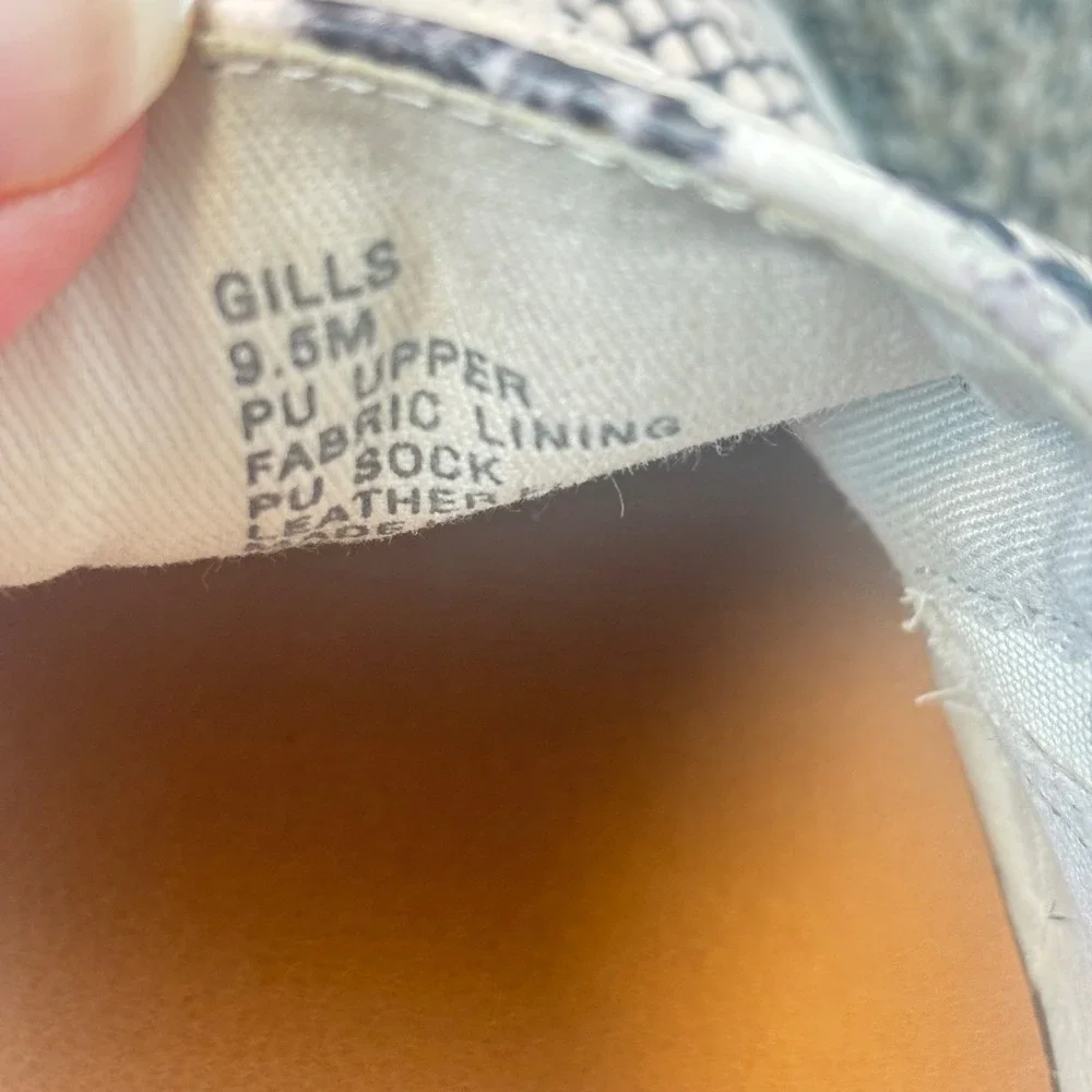Steve Madden Gills Snakeskin Platform Slip On Sneakers Grey Cream comfy 9.5